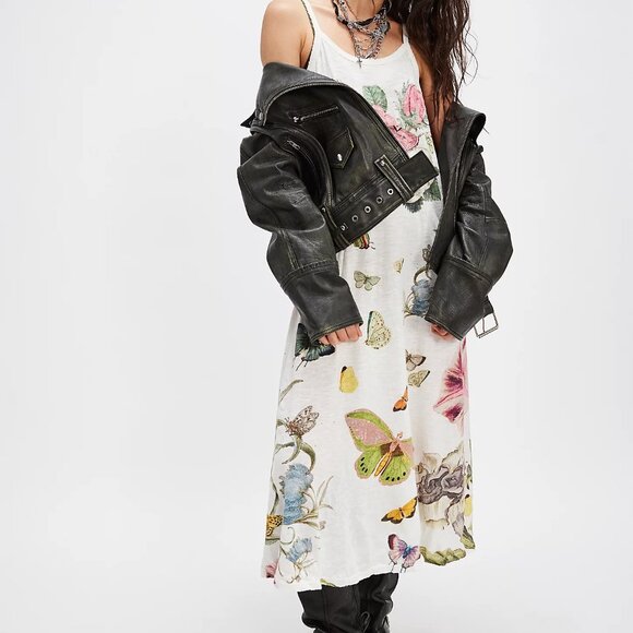 Magnolia Pearl Botanical Butterfly Maxi Top - Picture 4 of 4